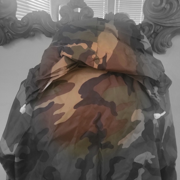 Gore-Tex Men's Camouflage Military Jacket - Picture 6 of 8